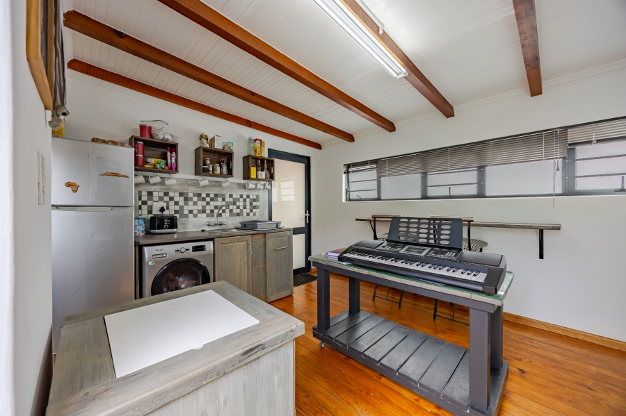 6 Bedroom Property for Sale in Flamingo Vlei Western Cape